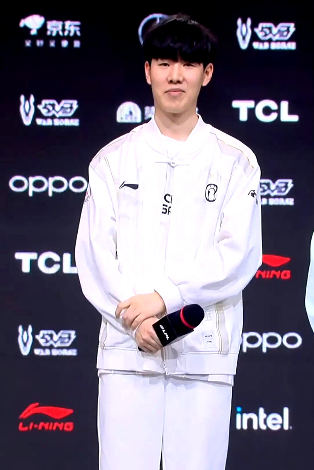 FunPlus Phoenix 官方：上单选手Xiaoolaohu正式离队